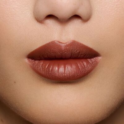 NL BEAUTY МОЛИВ ЗА УСТНИ TOO NUDE TO BE TRUE CHOCO BOMB 07